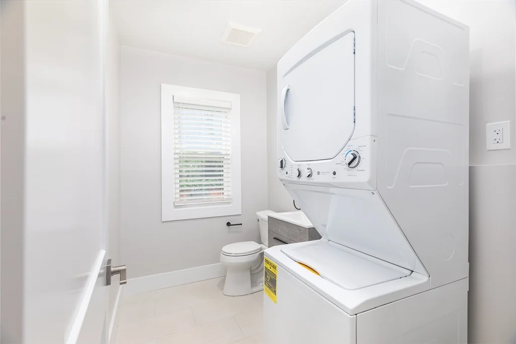 3 bed, 1 bath apartment for rent at 30 Presley St Unit 30, West End — photo 17 of 19