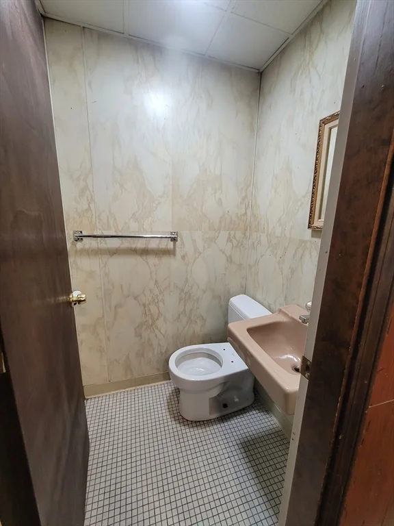 3 bed, 1 bath apartment for rent at 30 R Jones Rd Unit E, Spencer — photo 28 of 42