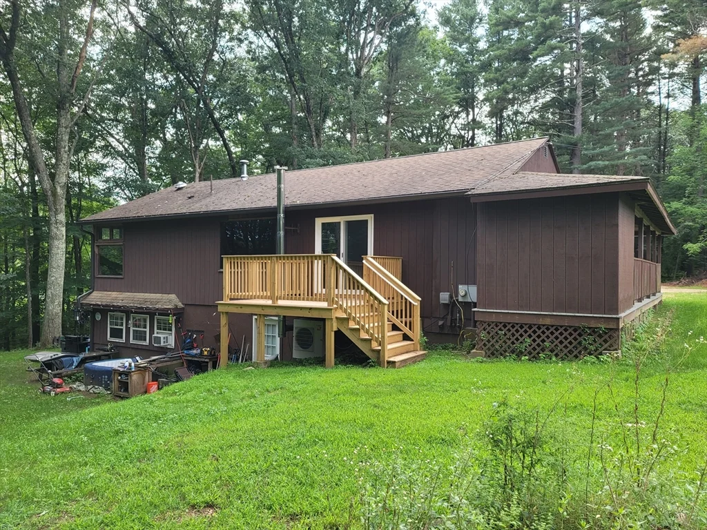 3 bed, 1 bath apartment for rent at 30 R Jones Rd Unit E, Spencer — photo 3 of 42