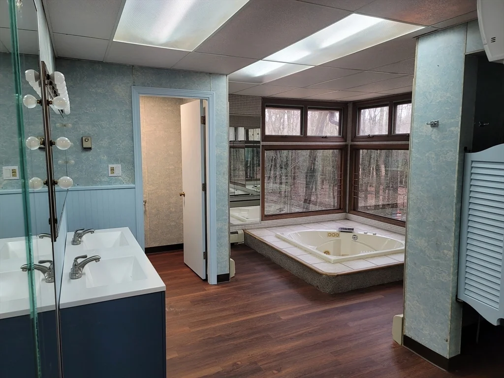 3 bed, 1 bath apartment for rent at 30 R Jones Rd Unit E, Spencer — photo 16 of 42