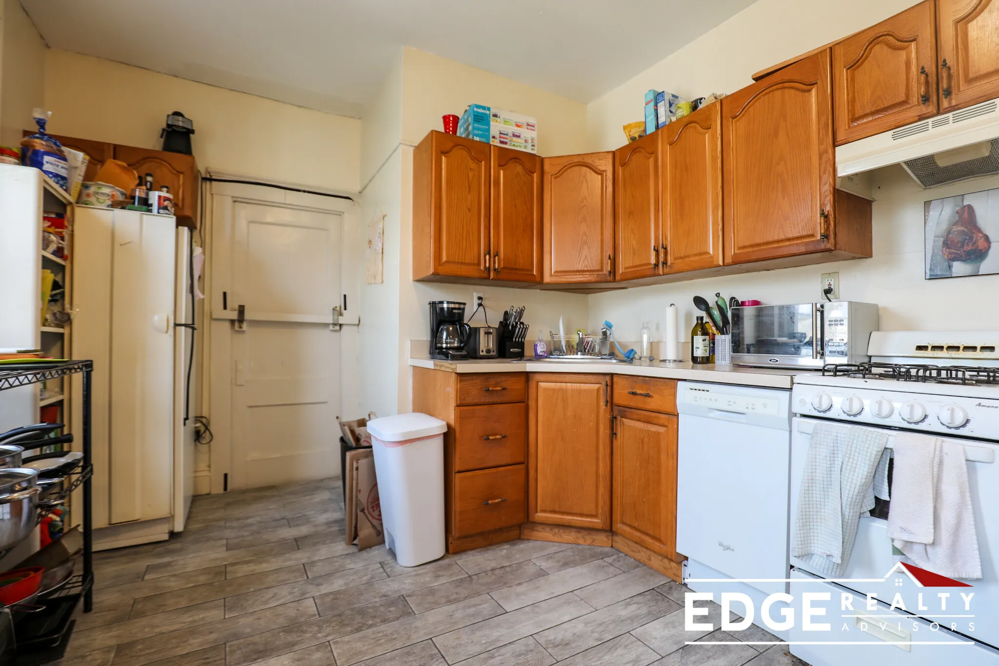 3 bed, 1 bath apartment for rent at 30 Reedsdale St Unit 3, Allston — photo 3 of 8
