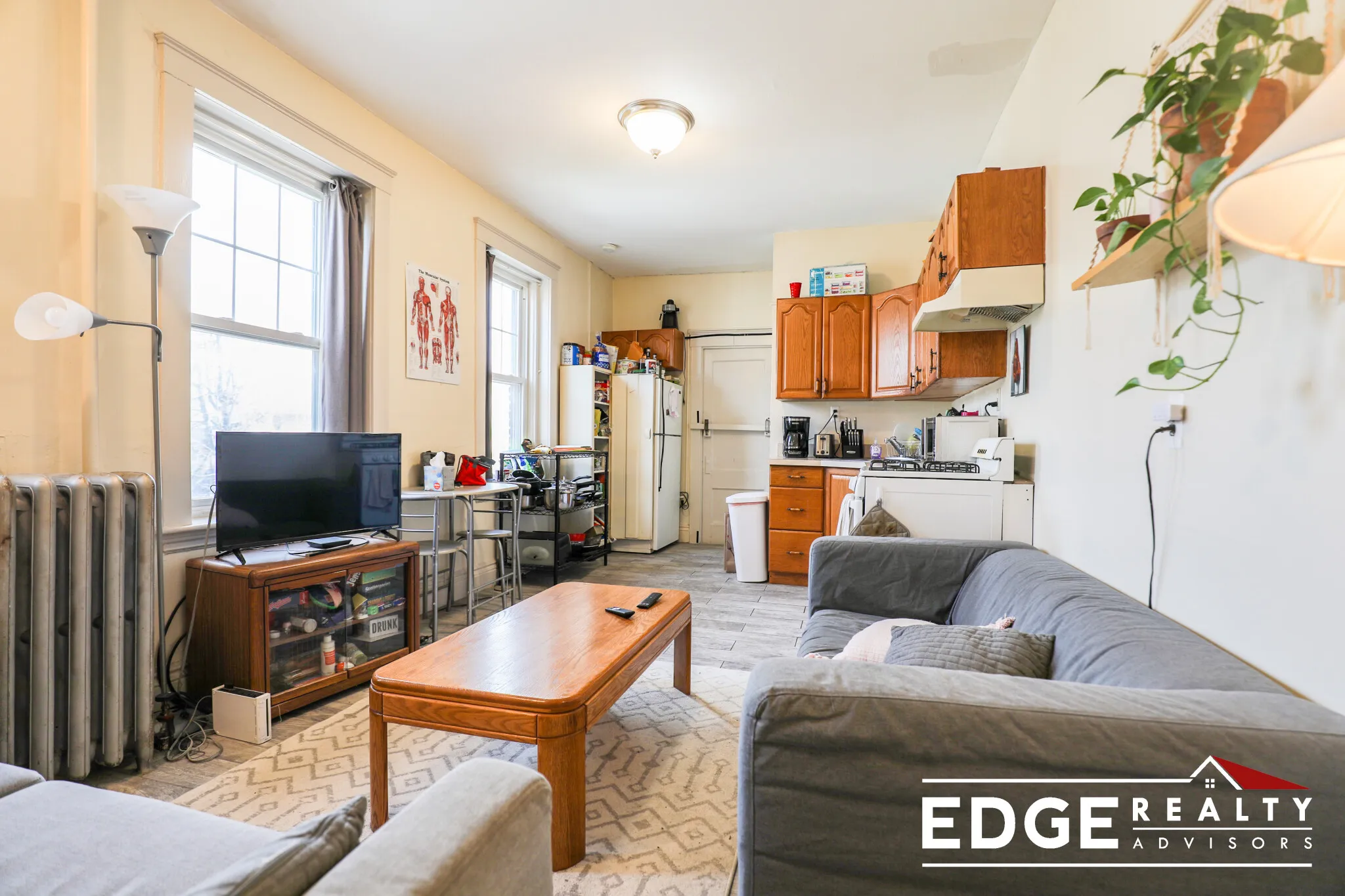 3 bed, 1 bath apartment for rent at 30 Reedsdale St Unit 3, Allston — photo 2 of 8