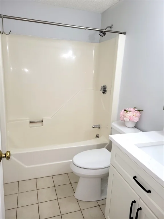1 bed, 1 bath apartment for rent at 30 Revere Beach Pkwy Unit 207, Medford — photo 16 of 31