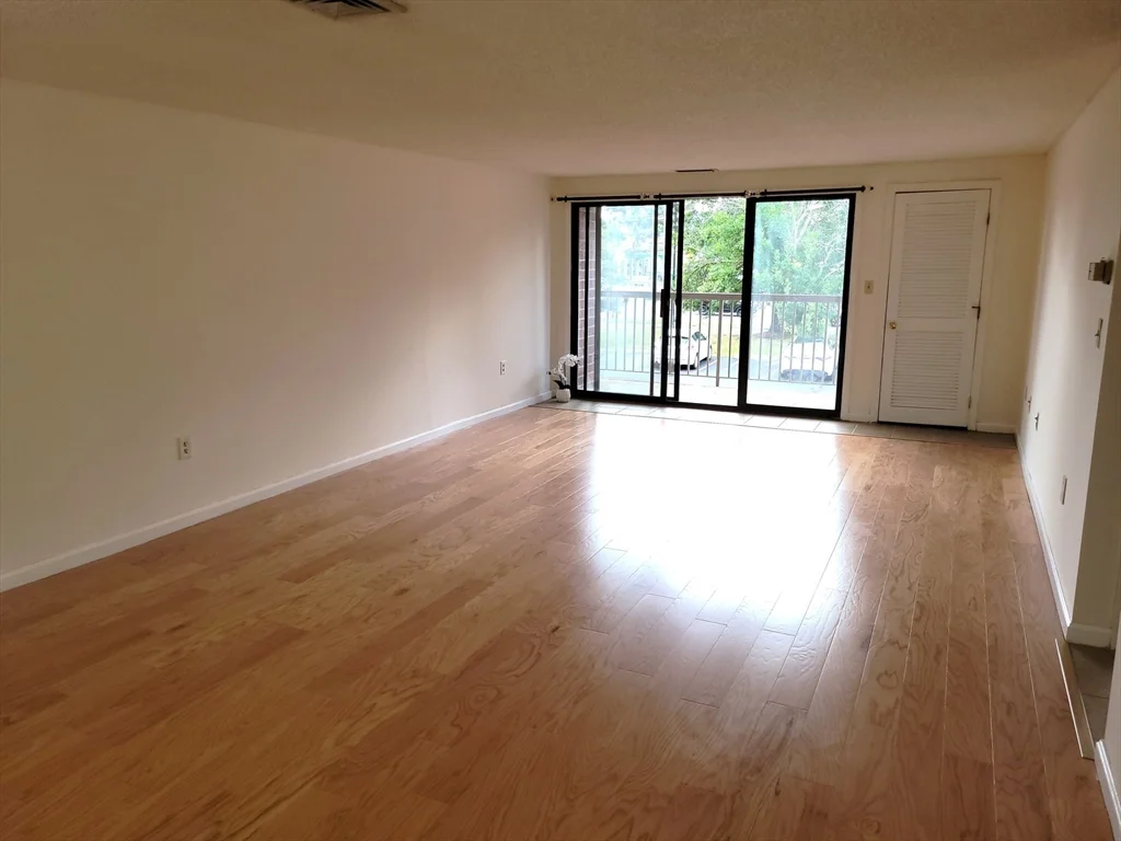 1 bed, 1 bath apartment for rent at 30 Revere Beach Pkwy Unit 207, Medford — photo 6 of 31
