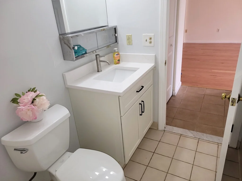 1 bed, 1 bath apartment for rent at 30 Revere Beach Pkwy Unit 207, Medford — photo 17 of 31