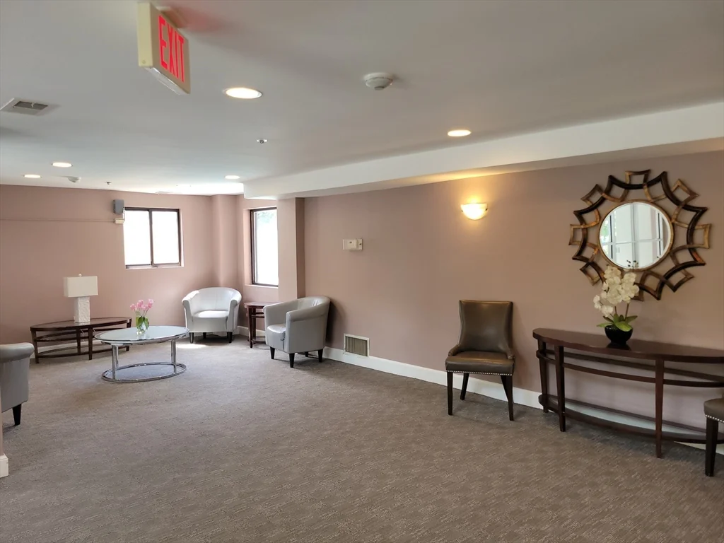 1 bed, 1 bath apartment for rent at 30 Revere Beach Pkwy Unit 207, Medford — photo 5 of 31