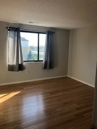 2 bed, 2 bath apartment for rent at 30 Revere Beach Pkwy Unit 402, Wellington — photo 8 of 11