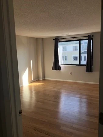 2 bed, 2 bath apartment for rent at 30 Revere Beach Pkwy Unit 402, Wellington — photo 9 of 11