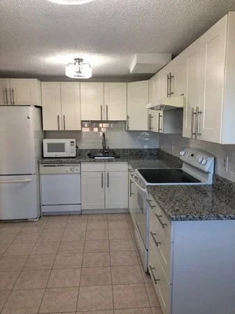 2 bed, 2 bath apartment for rent at 30 Revere Beach Pkwy Unit 402, Wellington — photo 6 of 11