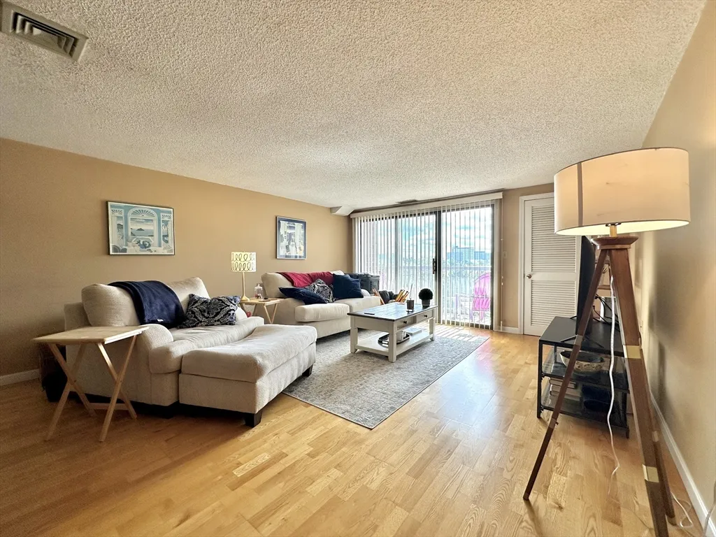 2 bed, 2 bath apartment for rent at 30 Revere Beach Pkwy Unit 505, Wellington — photo 2 of 15