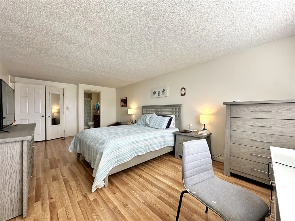 2 bed, 2 bath apartment for rent at 30 Revere Beach Pkwy Unit 505, Wellington — photo 8 of 15