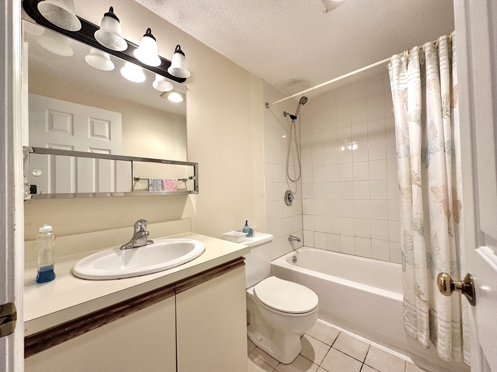 2 bed, 2 bath apartment for rent at 30 Revere Beach Pkwy Unit 506, Wellington — photo 10 of 17
