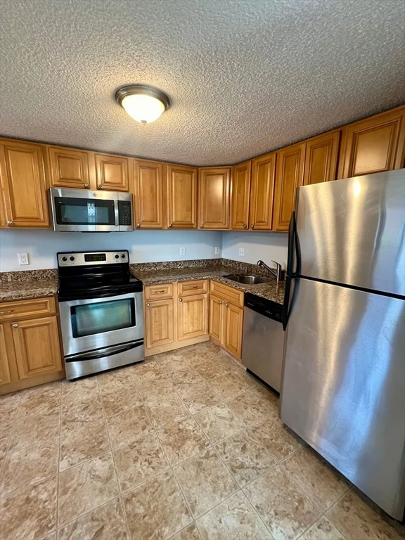 2 bed, 2 bath apartment for rent at 30 Revere Beach Pkwy Unit 616, Medford — photo 5 of 29