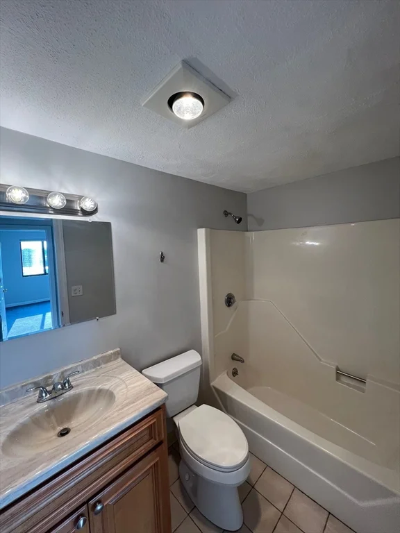 2 bed, 2 bath apartment for rent at 30 Revere Beach Pkwy Unit 616, Medford — photo 6 of 29