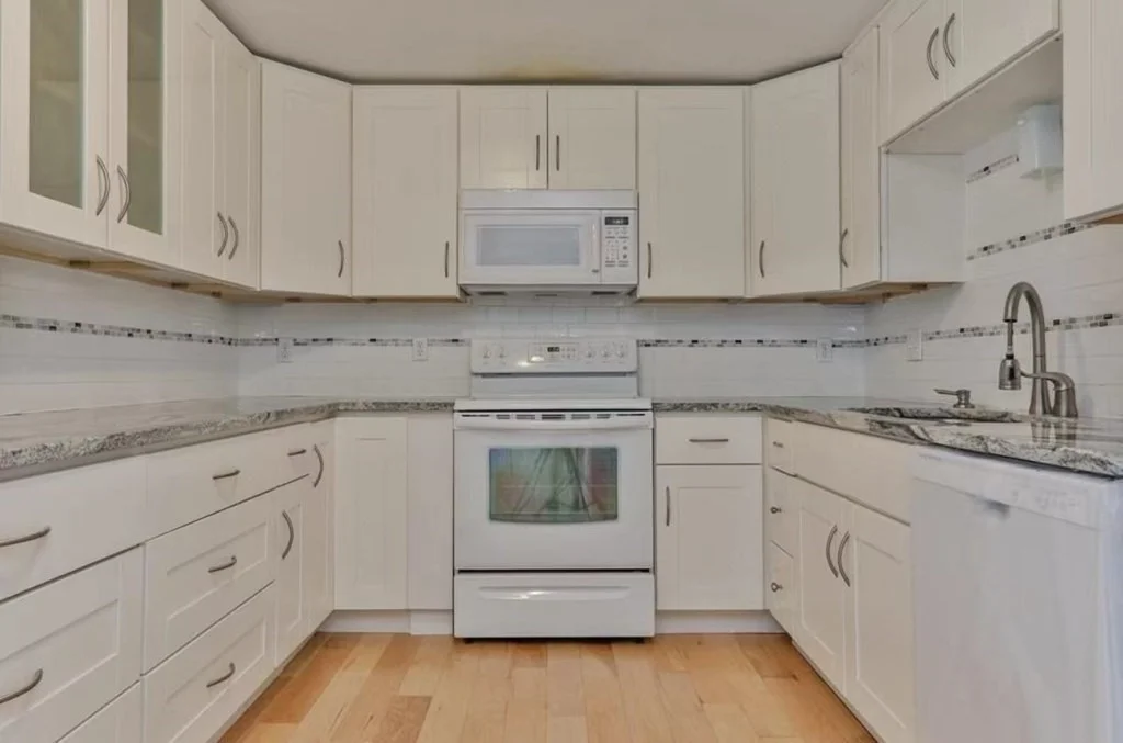 2 bed, 2 bath apartment for rent at 30 Revere Beach Pkwy Unit 804, Medford — photo 6 of 12