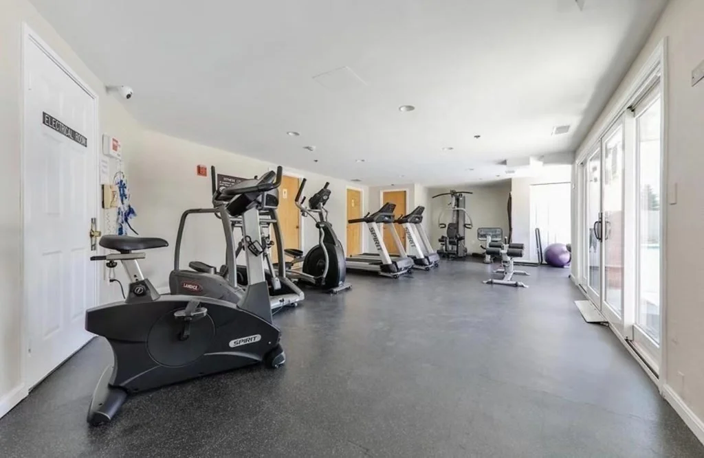 2 bed, 2 bath apartment for rent at 30 Revere Beach Pkwy Unit 804, Medford — photo 10 of 12