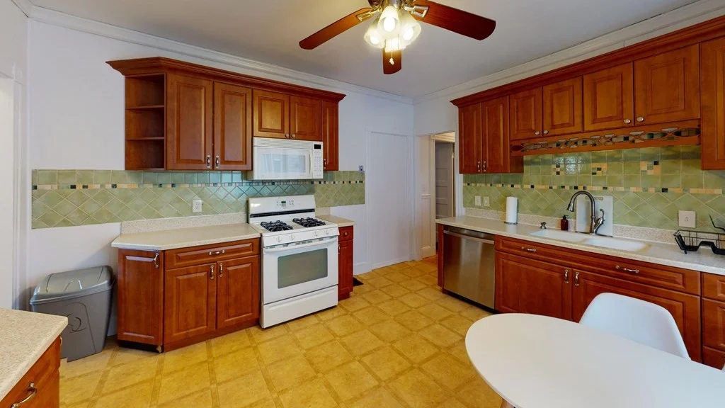 4 bed, 1 bath apartment for rent at 30 Roseclair Unit 1, Dorchester — photo 2 of 12