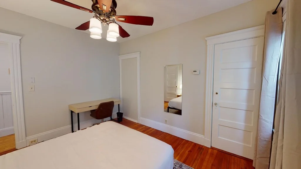 4 bed, 1 bath apartment for rent at 30 Roseclair Unit 1, Dorchester — photo 6 of 12