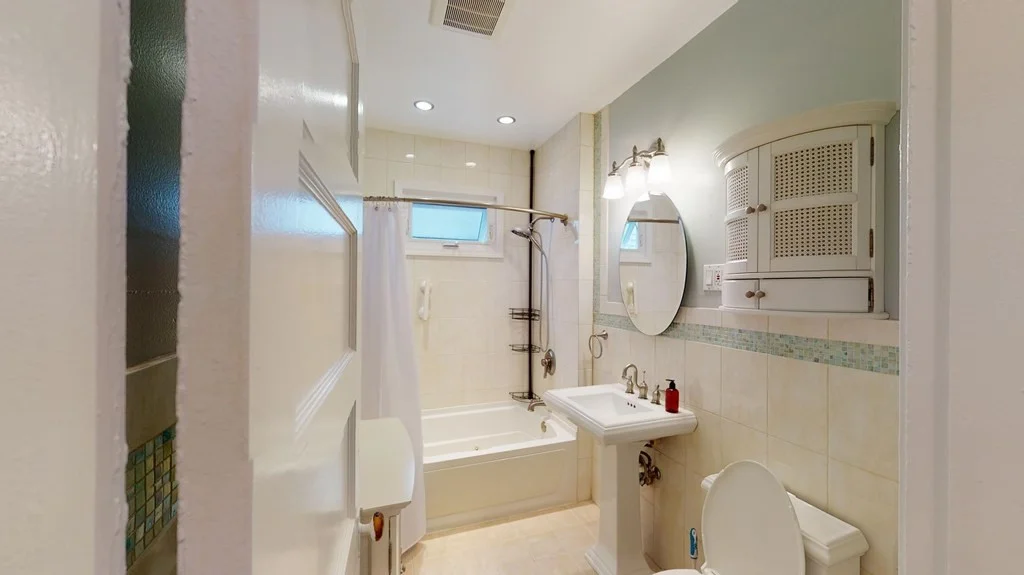 4 bed, 1 bath apartment for rent at 30 Roseclair Unit 1, Dorchester — photo 10 of 12