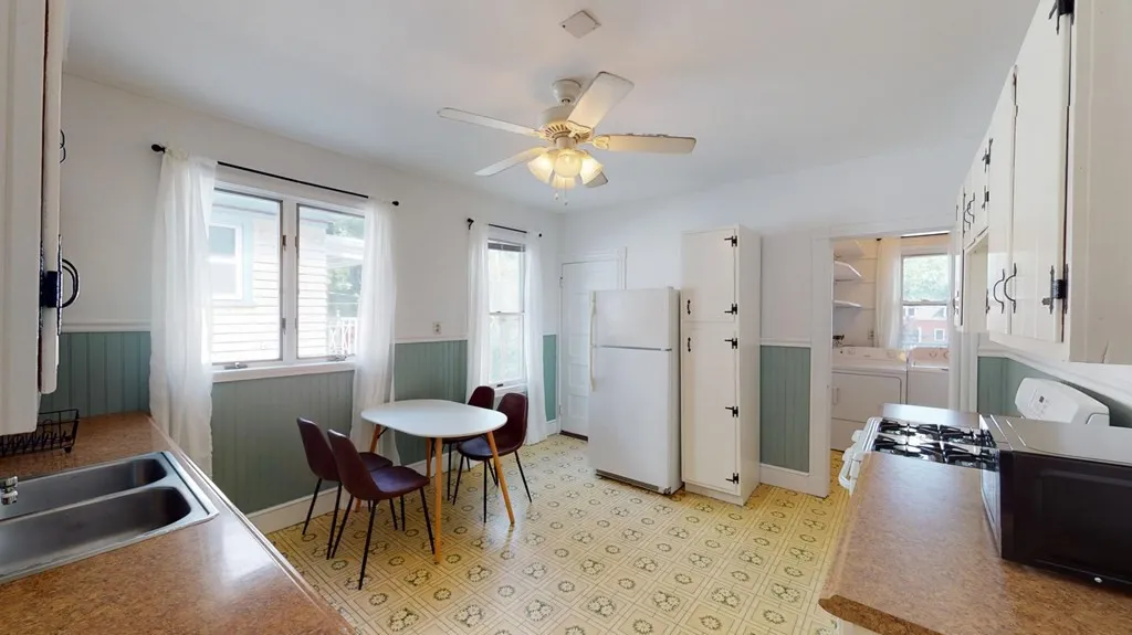 4 bed, 1 bath apartment for rent at 30 Roseclair Unit 2, Boston — photo 5 of 14