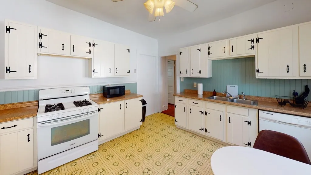 4 bed, 1 bath apartment for rent at 30 Roseclair Unit 2, Boston — photo 1 of 14