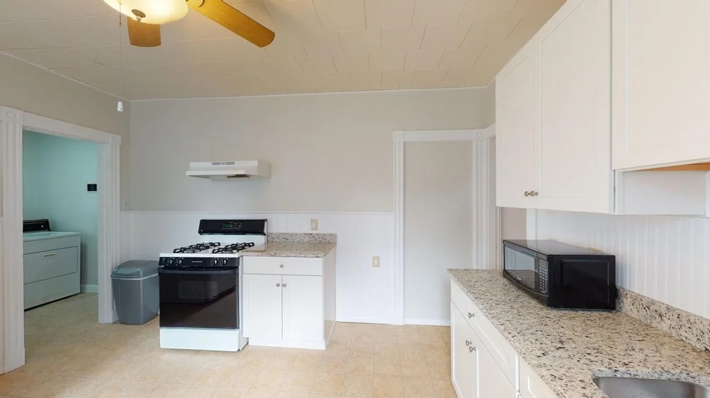 4 bed, 1 bath apartment for rent at 30 Roseclair Unit 3, Dorchester — photo 5 of 21