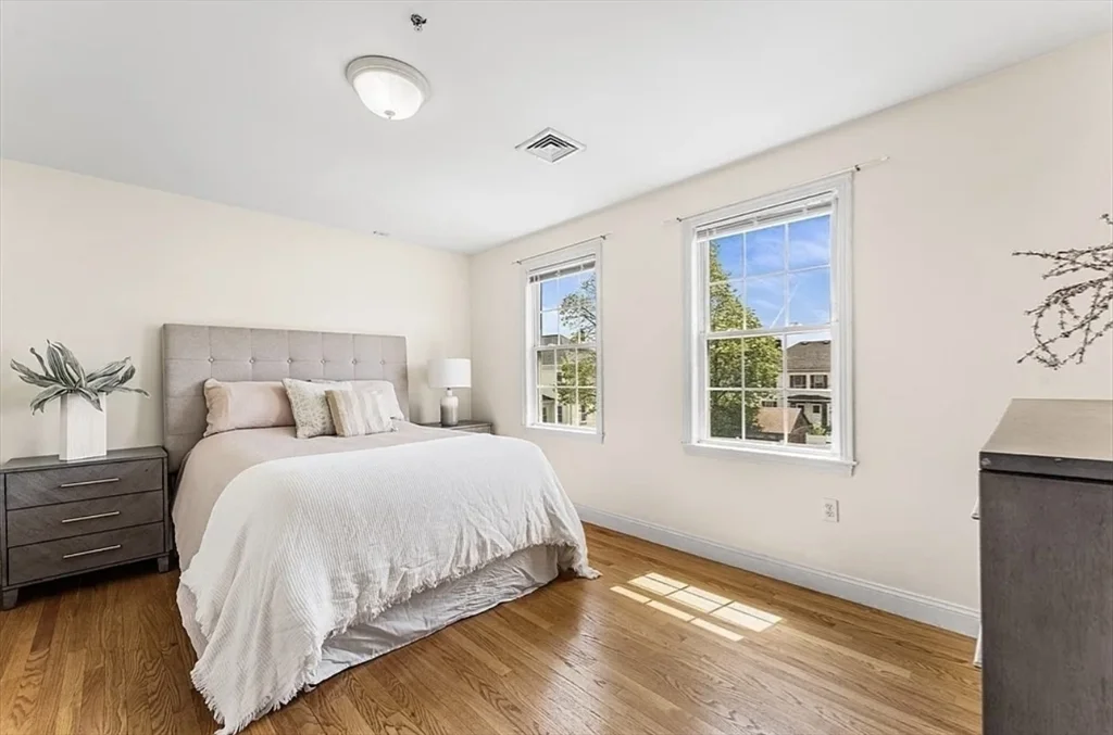 3 bed, 2 bath apartment for rent at 30 Russell St Unit 5, Waltham — photo 16 of 27