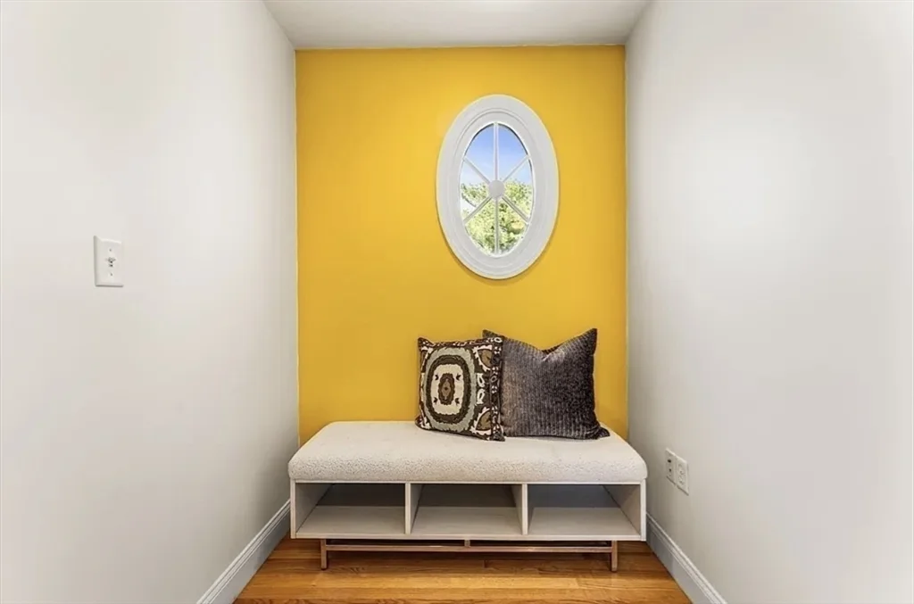 3 bed, 2 bath apartment for rent at 30 Russell St Unit 5, Waltham — photo 13 of 27