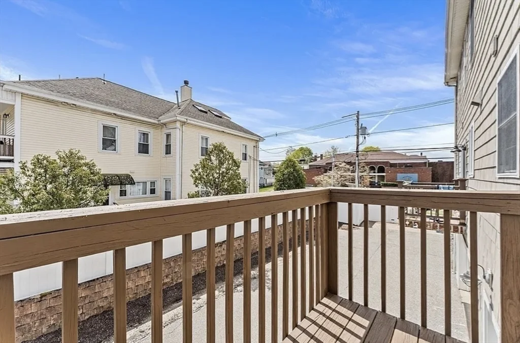 3 bed, 2 bath apartment for rent at 30 Russell St Unit 5, Waltham — photo 11 of 27