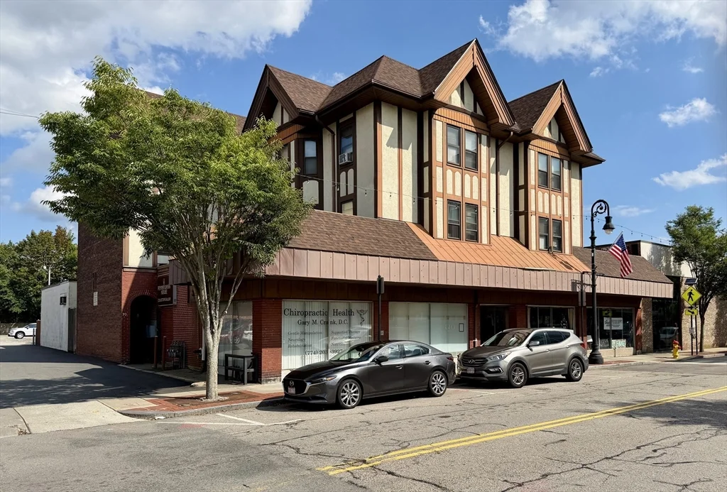 1 bed, 1 bath apartment for rent at 30 S Main St Unit 5, Attleboro — photo 1 of 15