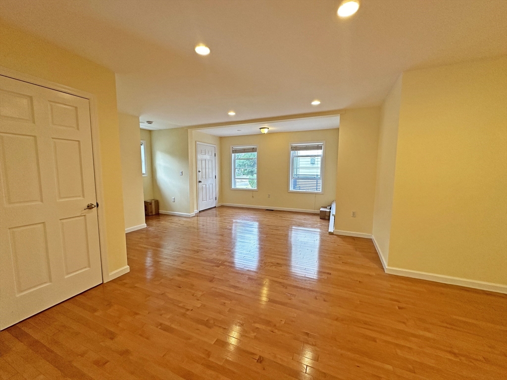 4 bed, 3 bath apartment for rent at 30 Salisbury Rd Unit 1, Newton Corner — photo 5 of 18