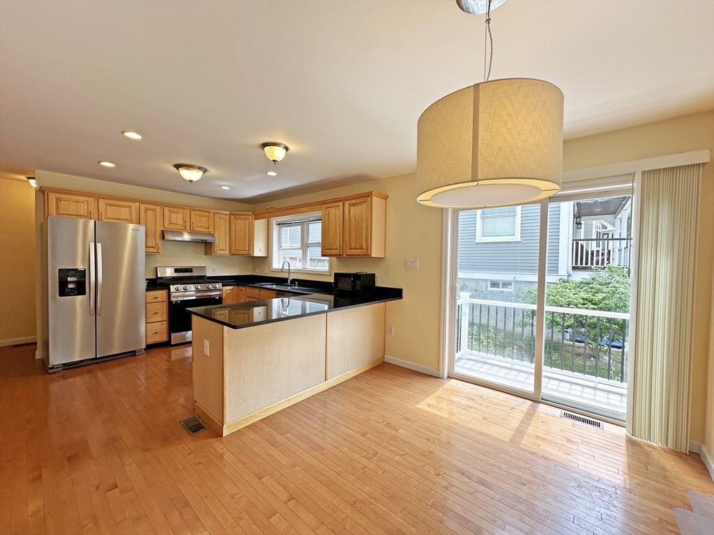 4 bed, 3 bath apartment for rent at 30 Salisbury Rd Unit 1, Newton Corner — photo 3 of 18