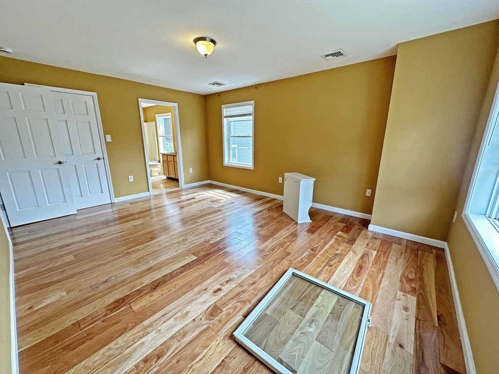 4 bed, 3 bath apartment for rent at 30 Salisbury Rd Unit 1, Newton Corner — photo 9 of 18