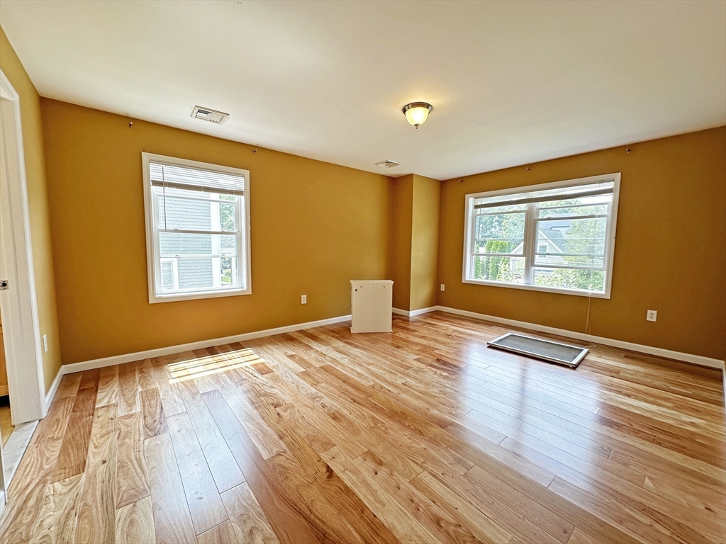 4 bed, 3 bath apartment for rent at 30 Salisbury Rd Unit 1, Newton Corner — photo 8 of 18