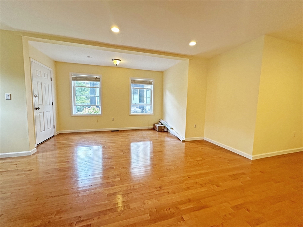 4 bed, 3 bath apartment for rent at 30 Salisbury Rd Unit 1, Newton Corner — photo 6 of 18