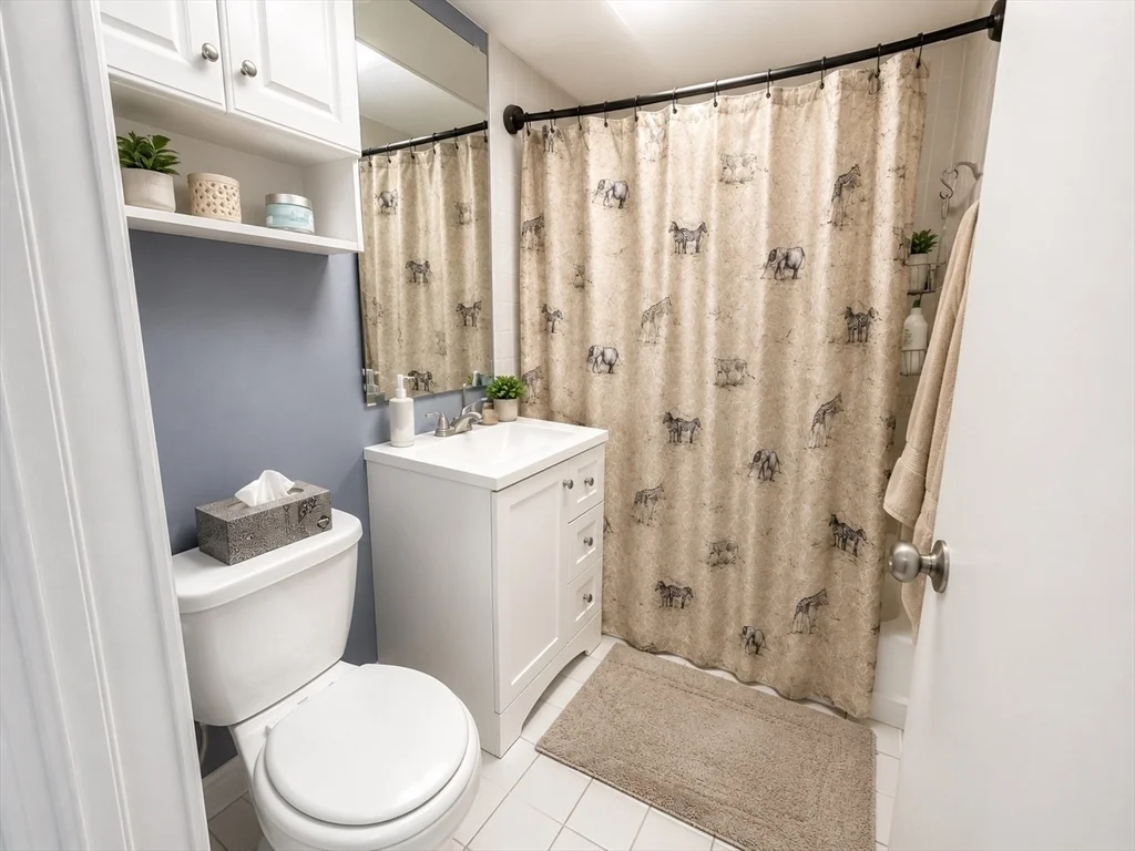 1 bed, 1 bath apartment for rent at 30 Shrewsbury Green Unit J, Shrewsbury — photo 8 of 10