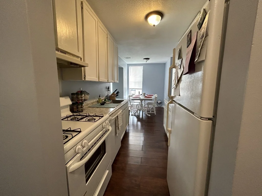 1 bed, 1 bath apartment for rent at 30 Shrewsbury Green Unit J, Shrewsbury — photo 6 of 10