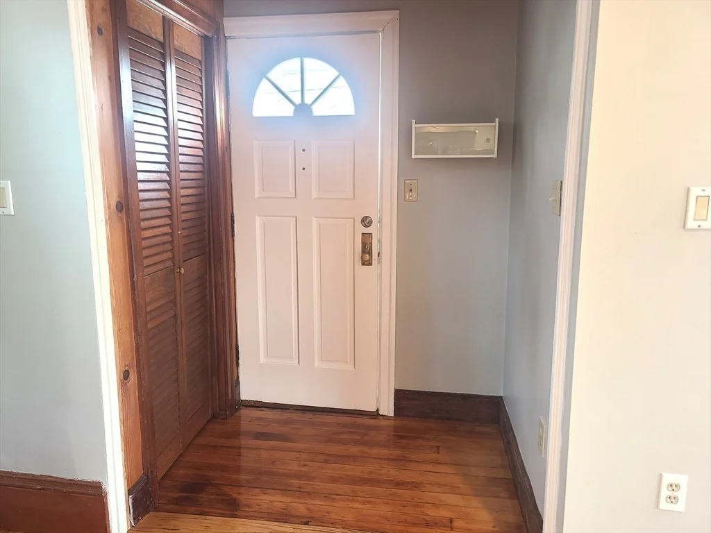 2 bed, 1 bath apartment for rent at 30 South St, Holbrook — photo 11 of 22