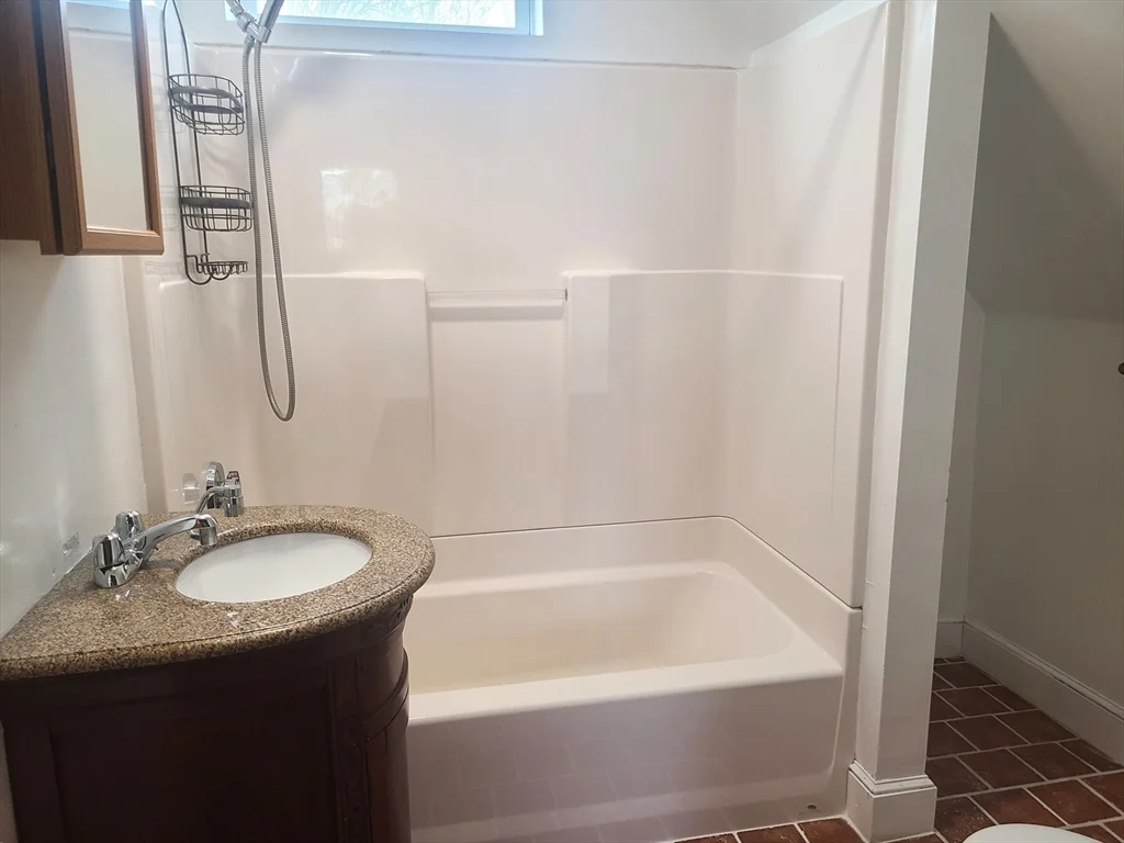 2 bed, 1 bath apartment for rent at 30 South St, Holbrook — photo 17 of 22