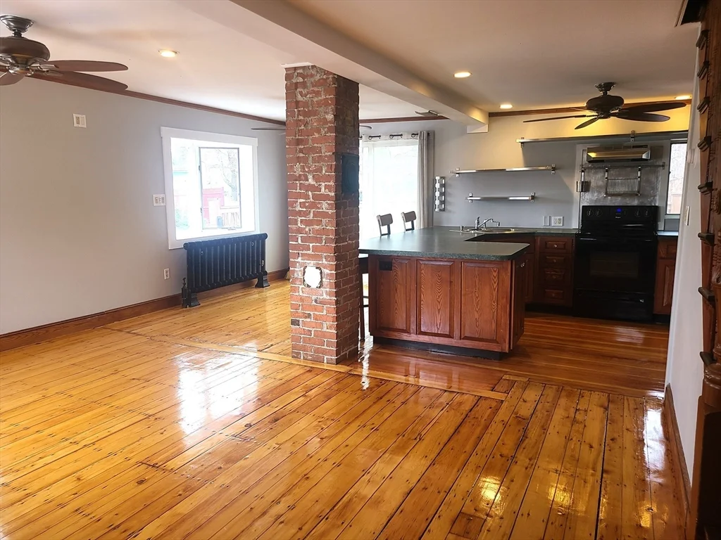 2 bed, 1 bath apartment for rent at 30 South St, Holbrook — photo 2 of 22
