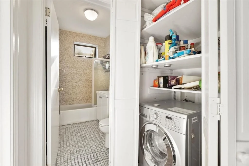 3 bed, 1 bath apartment for rent at 30 Summit Ave Unit 3, Brookline — photo 15 of 17