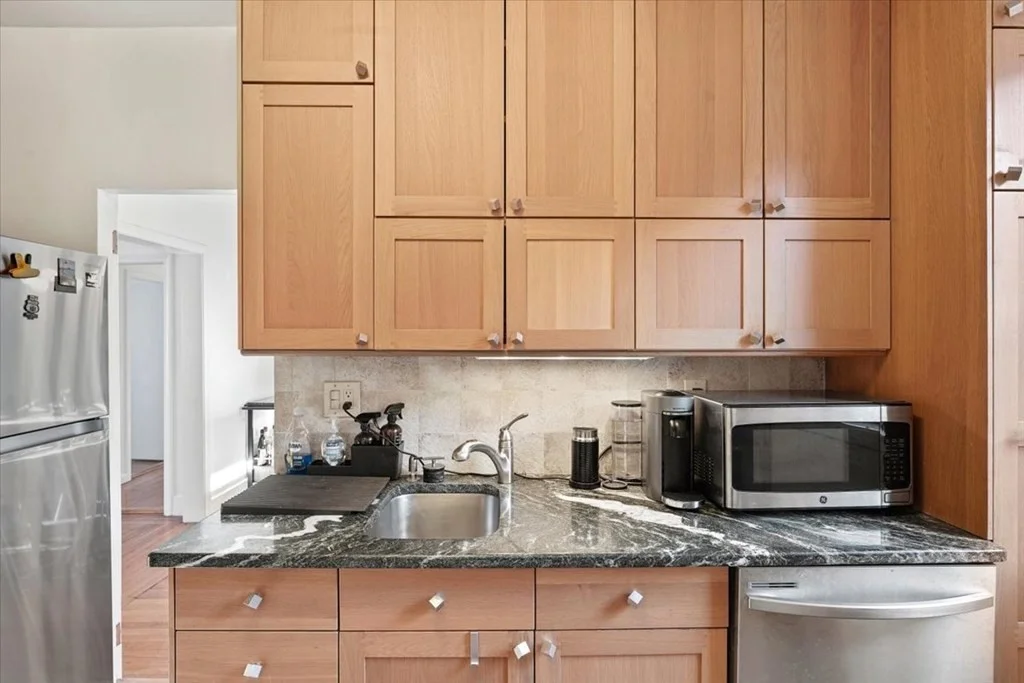 3 bed, 1 bath apartment for rent at 30 Summit Ave Unit 3, Brookline — photo 7 of 17