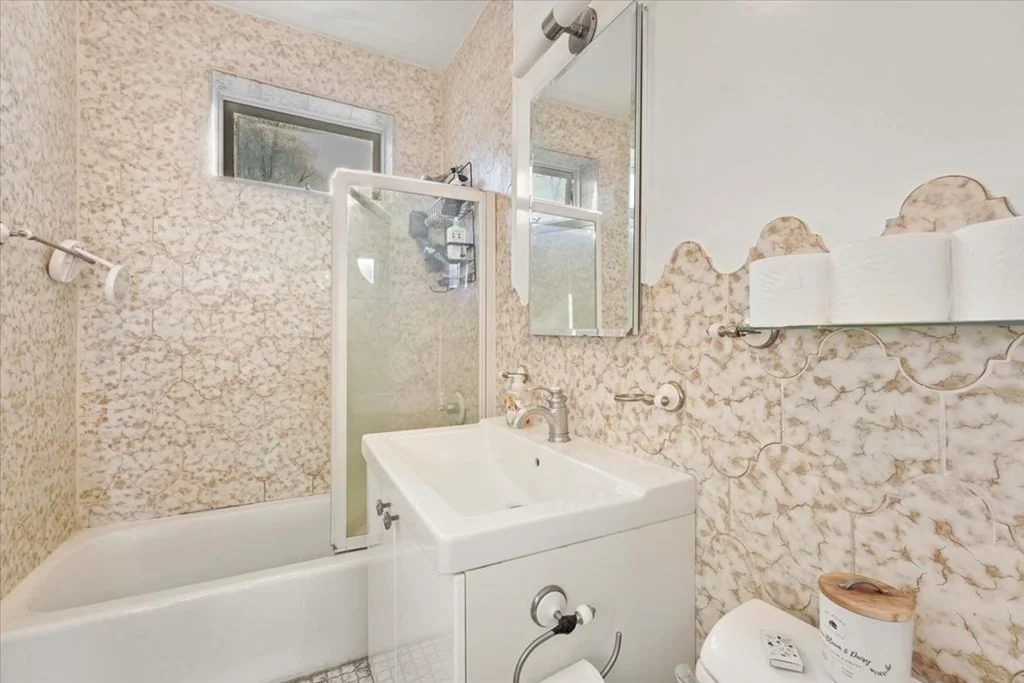 3 bed, 1 bath apartment for rent at 30 Summit Ave Unit 3, Brookline — photo 16 of 17
