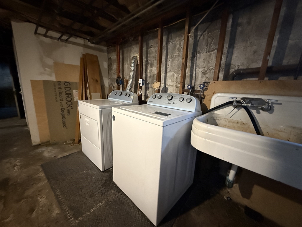2 bed, 1 bath apartment for rent at 30 Templeton Pkwy Unit 3, East Watertown — photo 10 of 12