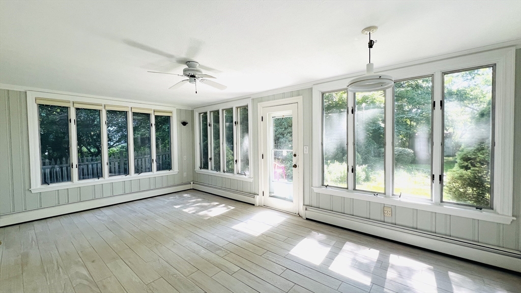 4 bed, 3 bath apartment for rent at 30 Thackeray Rd, Wellesley — photo 3 of 24