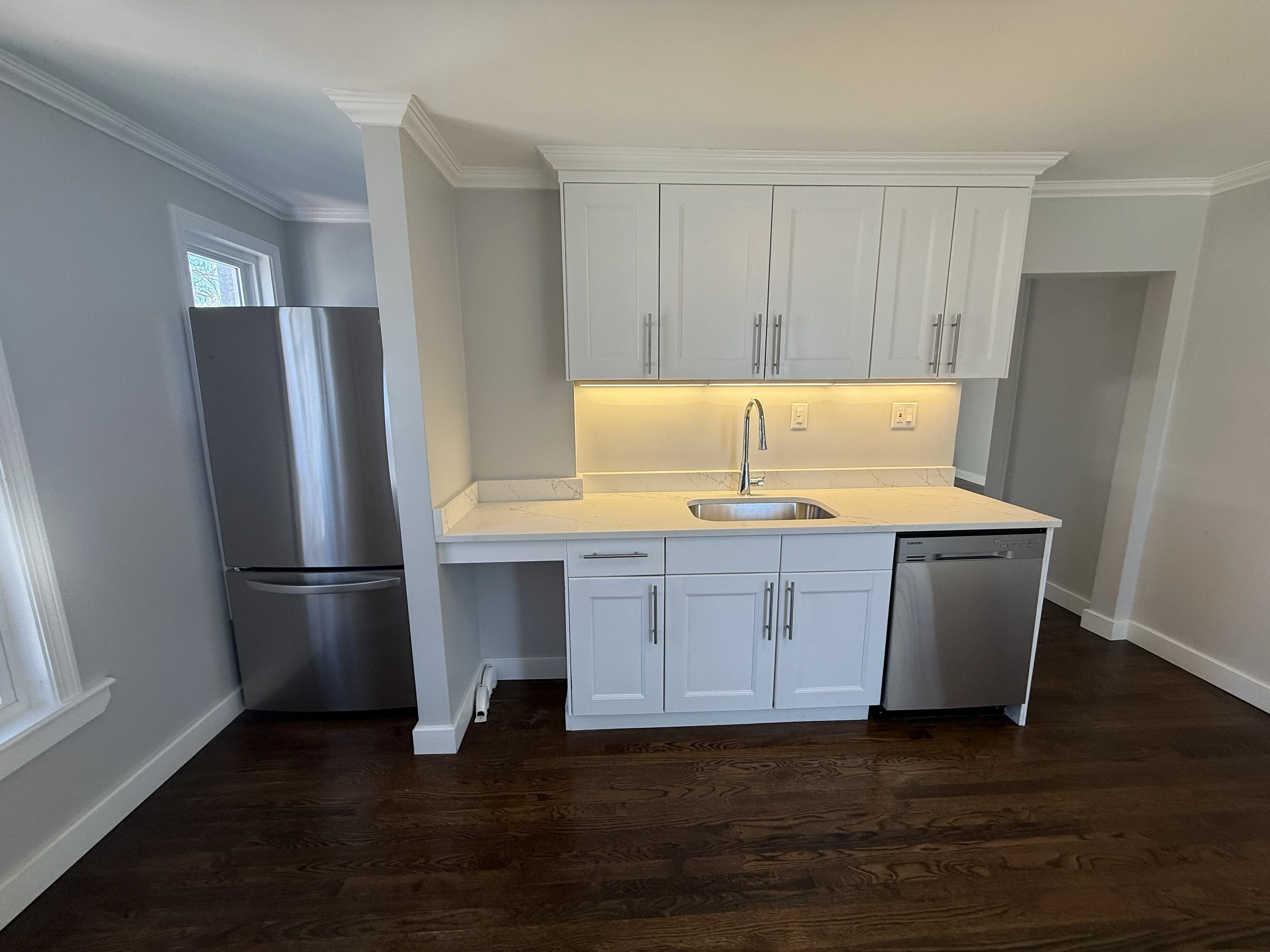 4 bed, 2 bath apartment for rent at 30 Thornley St Unit 2, Dorchester — photo 2 of 11