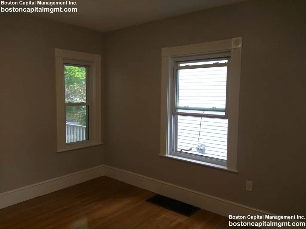4 bed, 2 bath apartment for rent at 30 Touro Ave Unit 1, Tufts University — photo 5 of 14