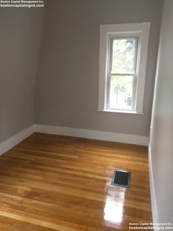 4 bed, 2 bath apartment for rent at 30 Touro Ave Unit 1, Tufts University — photo 9 of 14