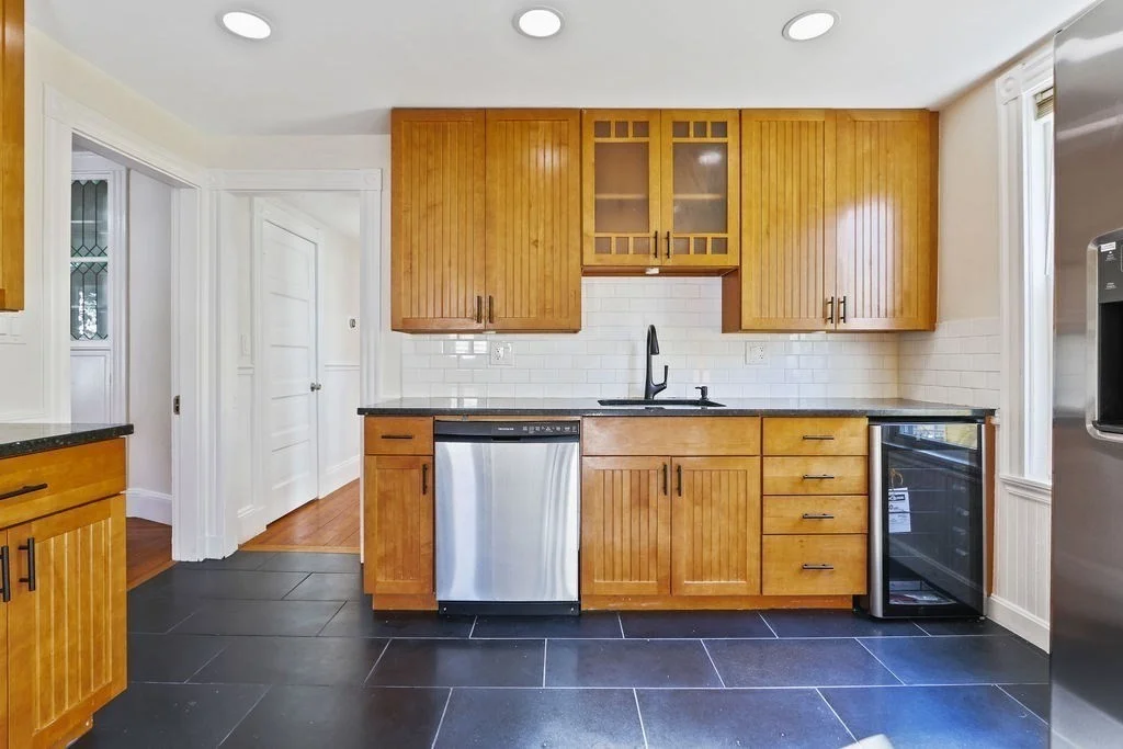 4 bed, 1 bath apartment for rent at 30 Tuttle St Unit 2, Dorchester — photo 2 of 24