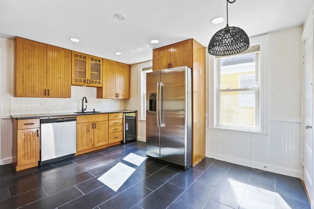 4 bed, 1 bath apartment for rent at 30 Tuttle St Unit 2, Dorchester — photo 5 of 24